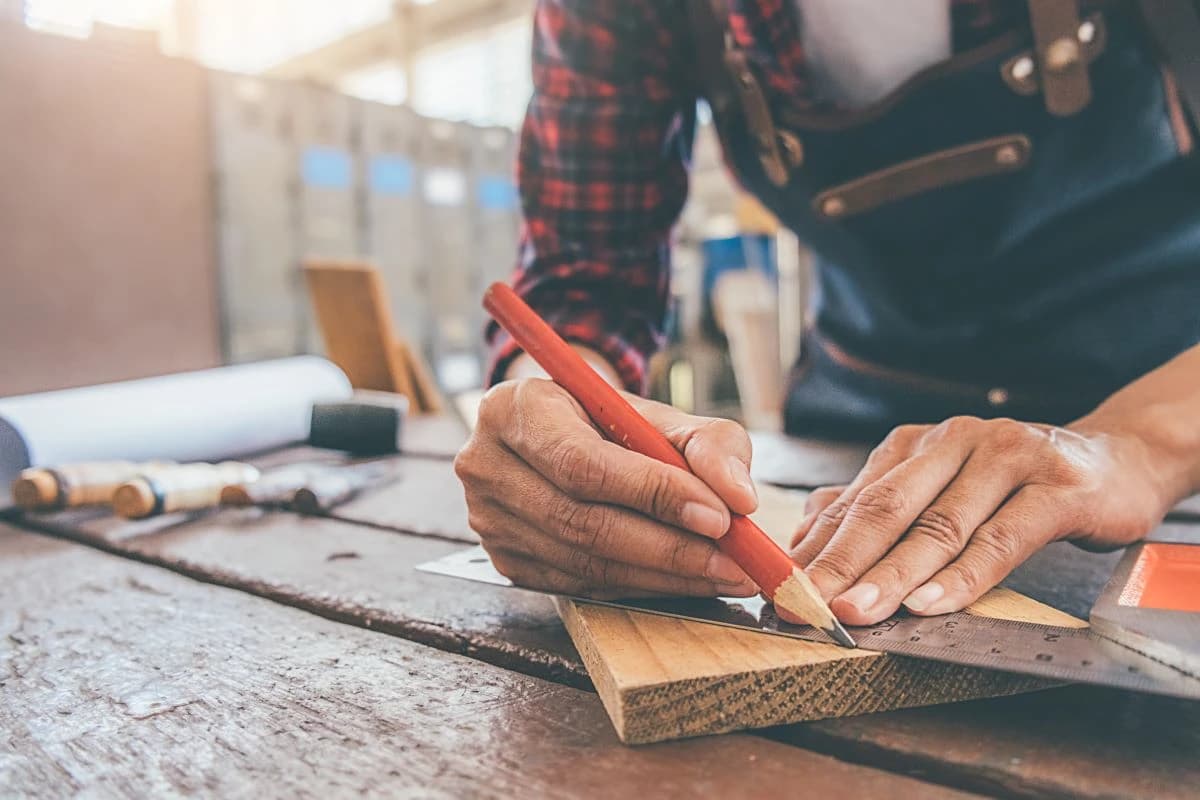 Comment choisir un artisan pour vos travaux : le guide complet